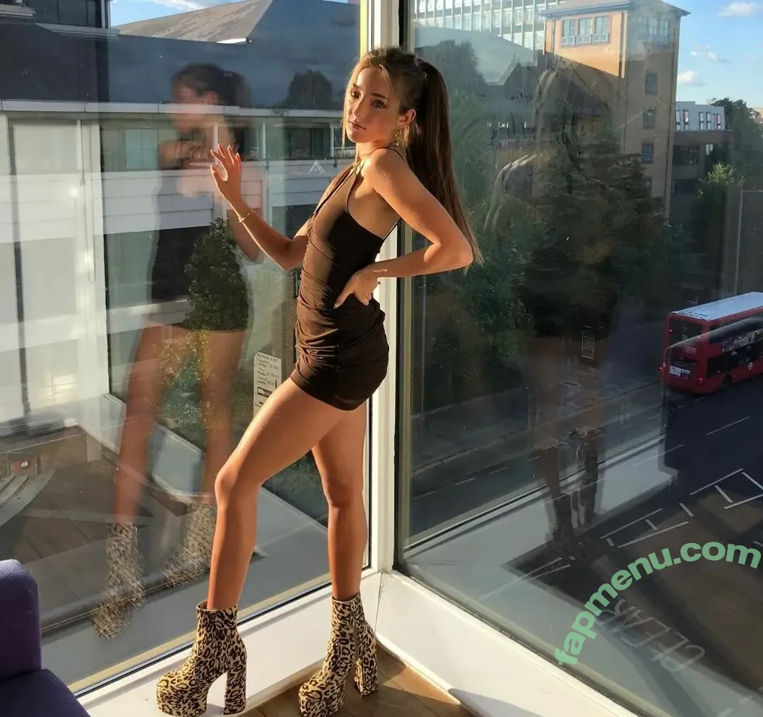 Naomi Lester nude photo #0013 (naomi.r.lester)