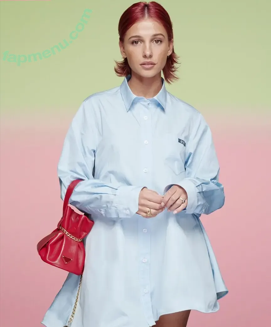 Naomi Scott nude photo #0301 (naomigscott)