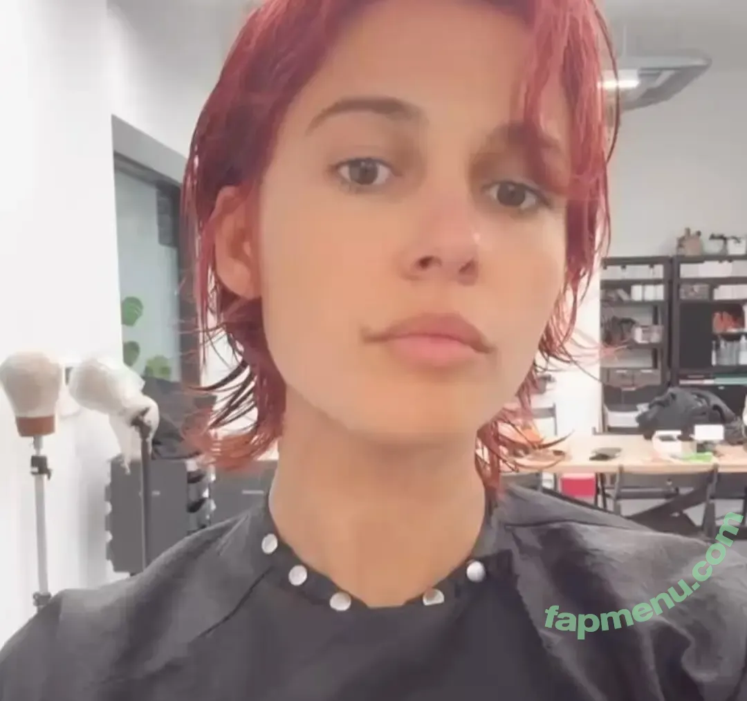 Naomi Scott nude photo #0306 (naomigscott)