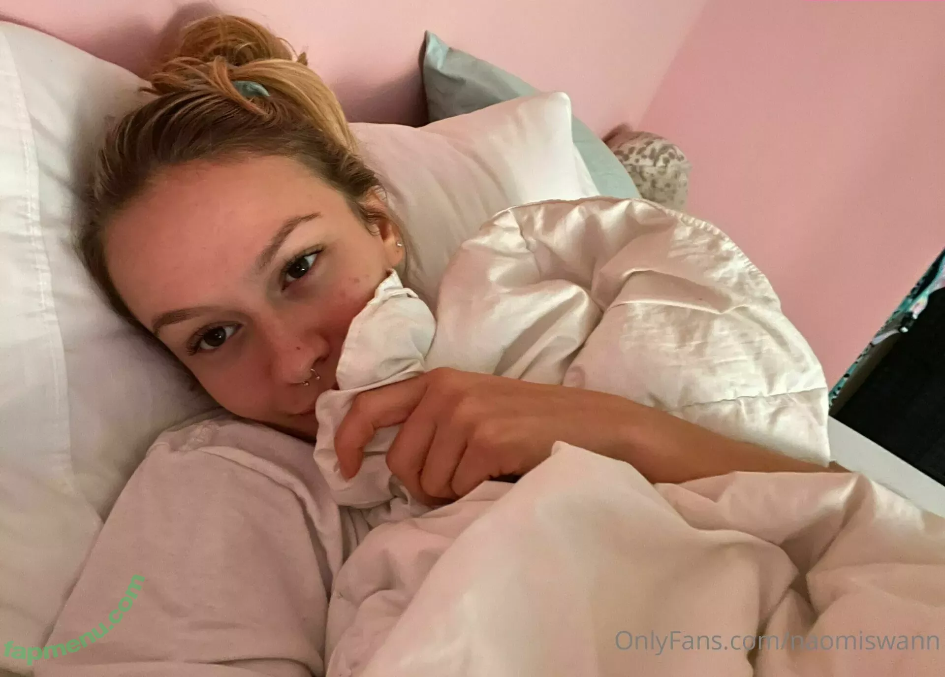 Naomi Swann nude photo #0078 (naomi_swann / naomiswann / naomiswann.x223)