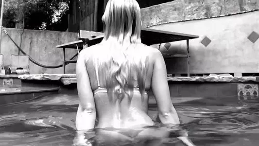 Naomi Woods / Lissapolooza / naomiwoods.official nude photo #0001