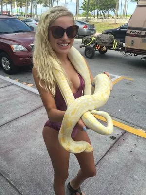 Naomi Woods / Lissapolooza / naomiwoods.official nude photo #0050