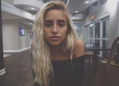 Naomi Woods / Lissapolooza / naomiwoods.official nude photo #0105