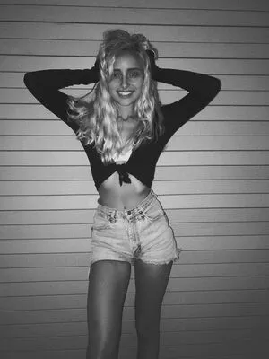 Naomi Woods / Lissapolooza / naomiwoods.official nude photo #0114