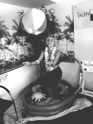 Naomi Woods / Lissapolooza / naomiwoods.official nude photo #0129