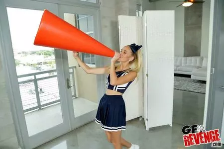 Naomi Woods / Lissapolooza / naomiwoods.official nude photo #0545