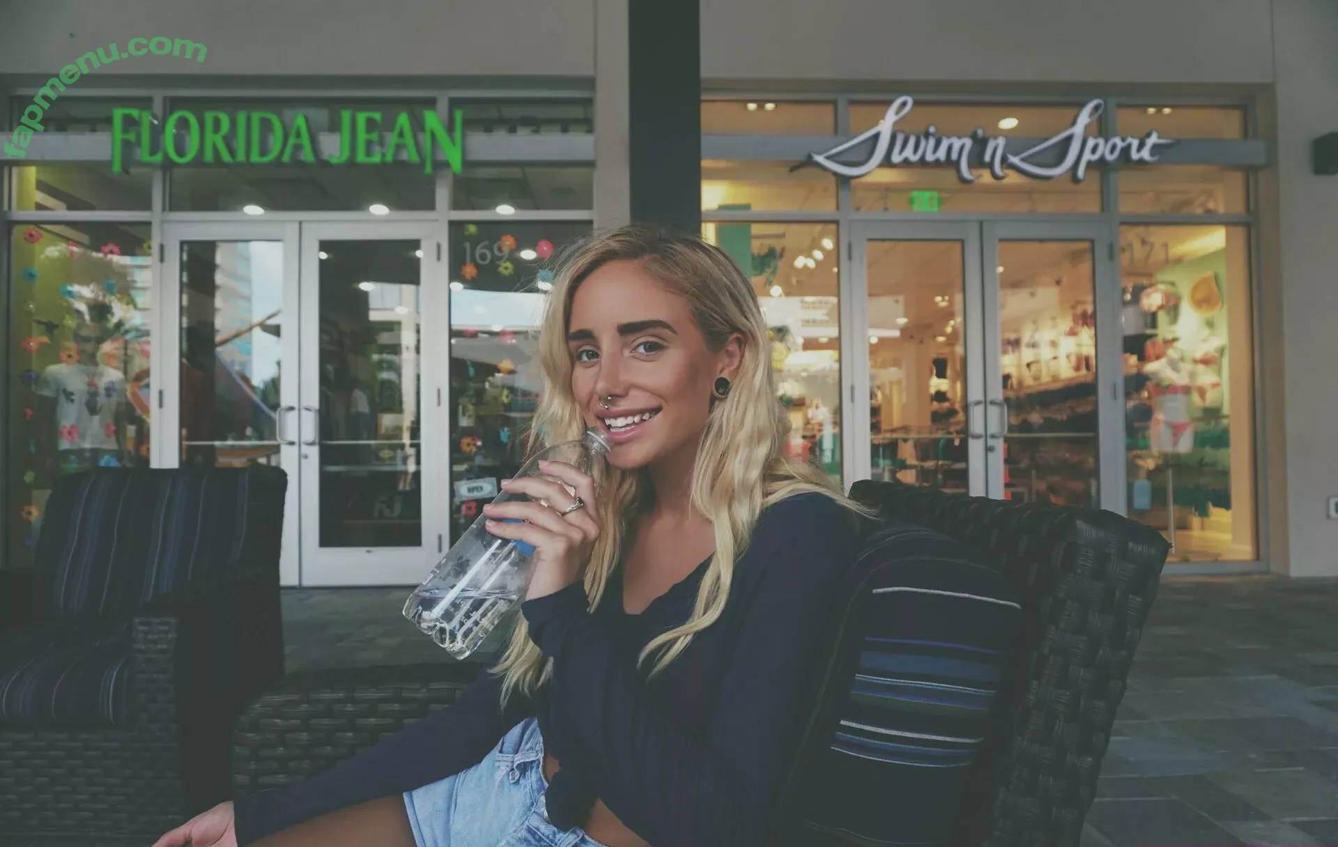 Naomi Woods nude photo #0110 (Lissapolooza / naomiwoods.official)