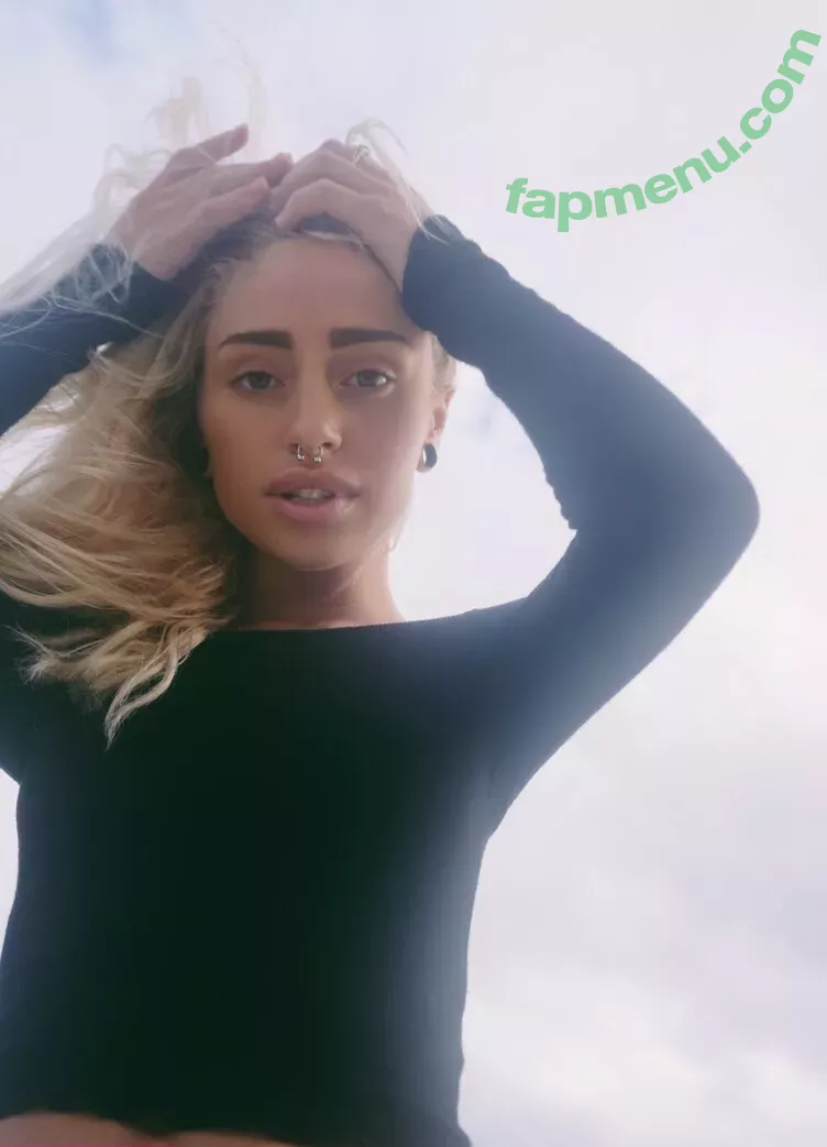 Naomi Woods nude photo #0112 (Lissapolooza / naomiwoods.official)