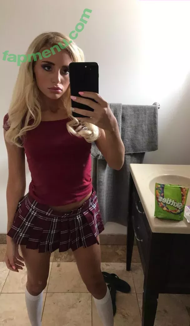 Naomi Woods nude photo #0135 (Lissapolooza / naomiwoods.official)