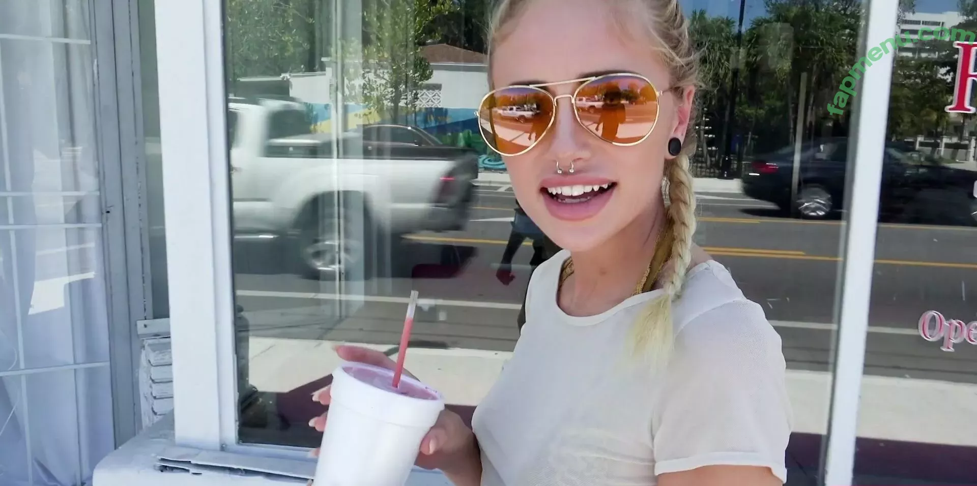 Naomi Woods nude photo #0187 (Lissapolooza / naomiwoods.official)