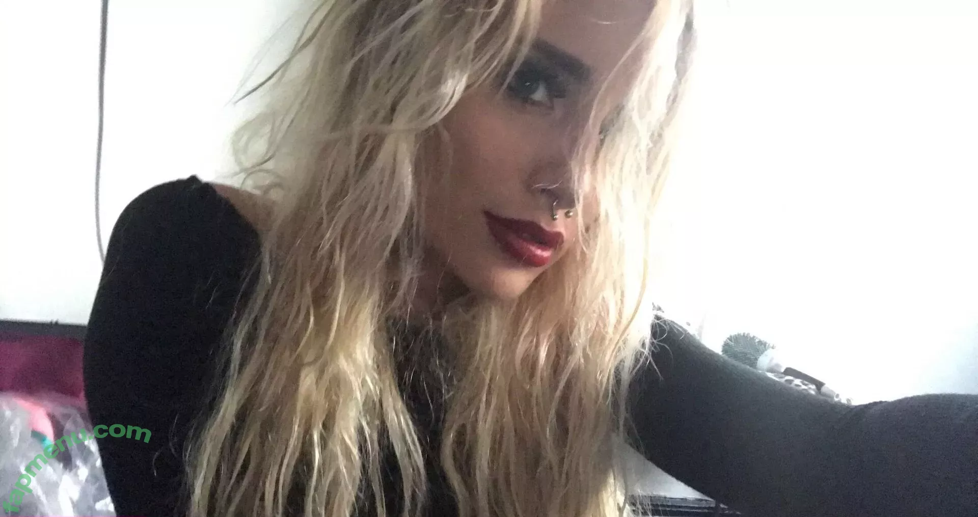 Naomi Woods nude photo #0208 (Lissapolooza / naomiwoods.official)