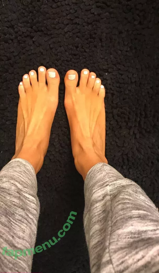 Naomi Woods nude photo #0280 (Lissapolooza / naomiwoods.official)