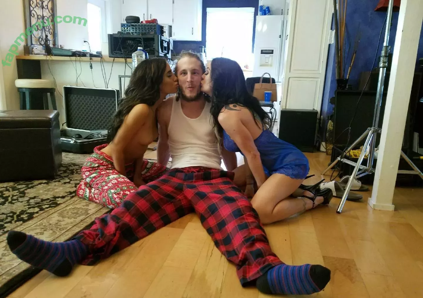 Naomi Woods nude photo #0324 (Lissapolooza / naomiwoods.official)