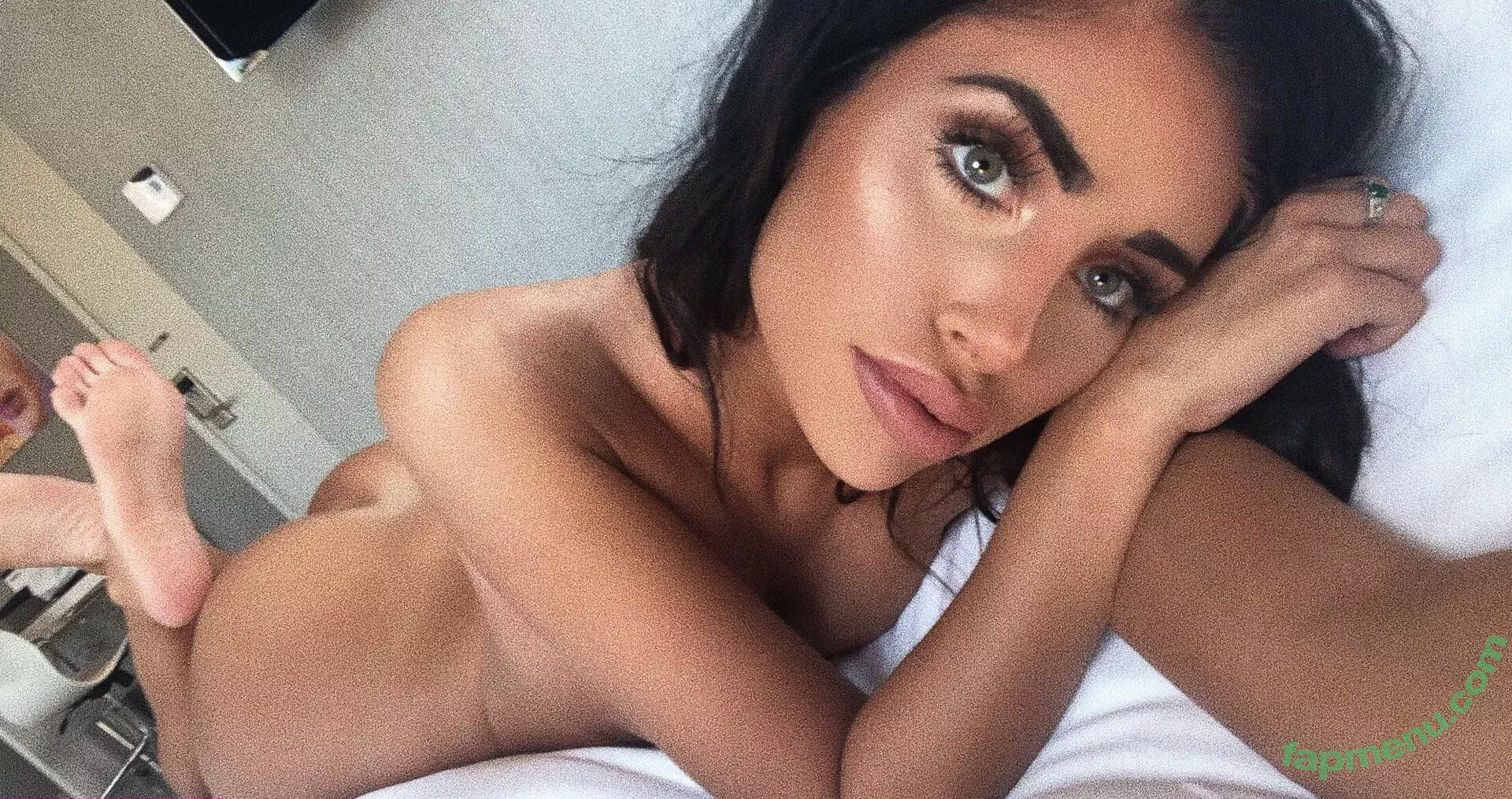 Naomi Woods nude photo #0397 (Lissapolooza / naomiwoods.official)