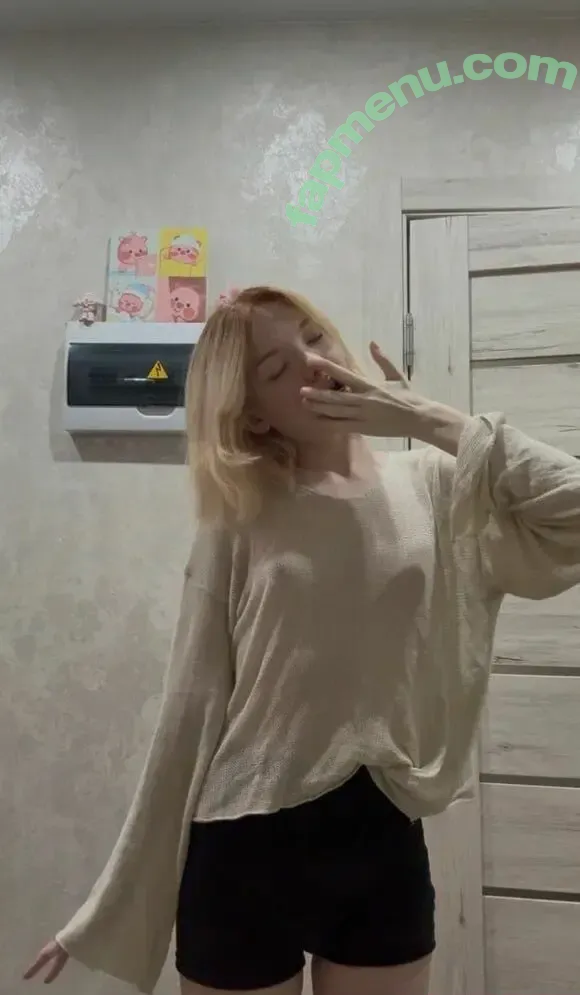 Naomi nude photo #0113 (Naomi_)