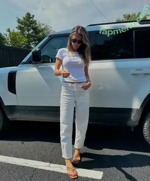 Naomie Olindo / naomie_olindo nude photo #0002