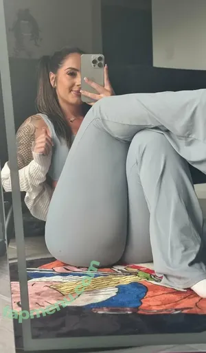 naomifoxx0 / naomisthicc nude photo #0006