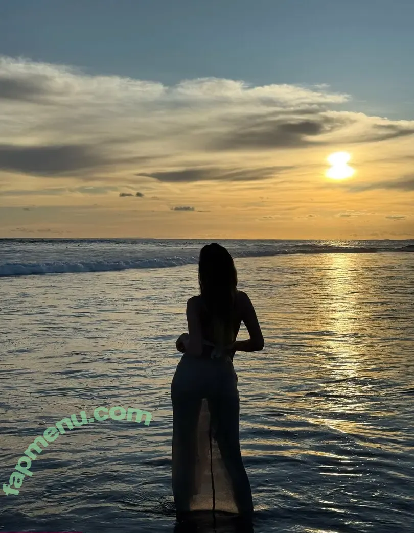 naomimorning nude photo #0003 (naomimorningstar)