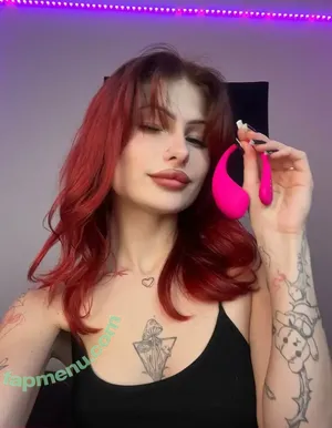 naomimurr / naomurr nude photo #0026