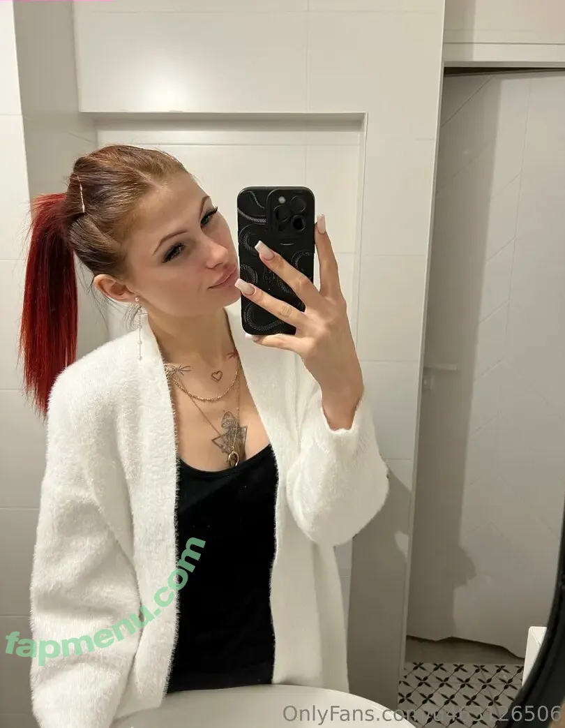 naomimurr nude photo #0007 (naomurr)