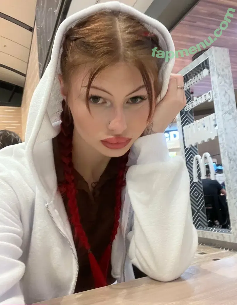naomimurr nude photo #0022 (naomurr)