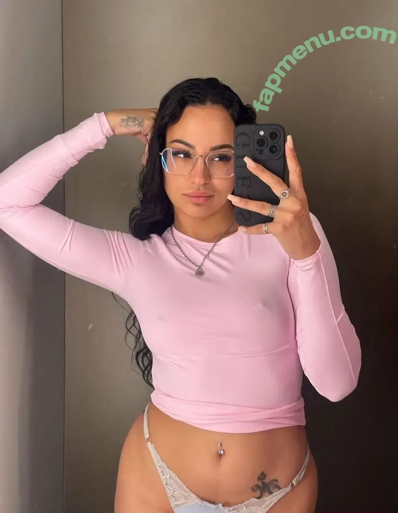 naomissoto nude photo #0026 (naomissoto)