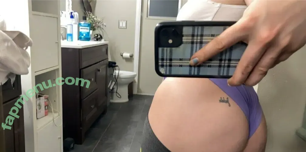 napolitanzoey nude photo #0033 (honeynapoletano)