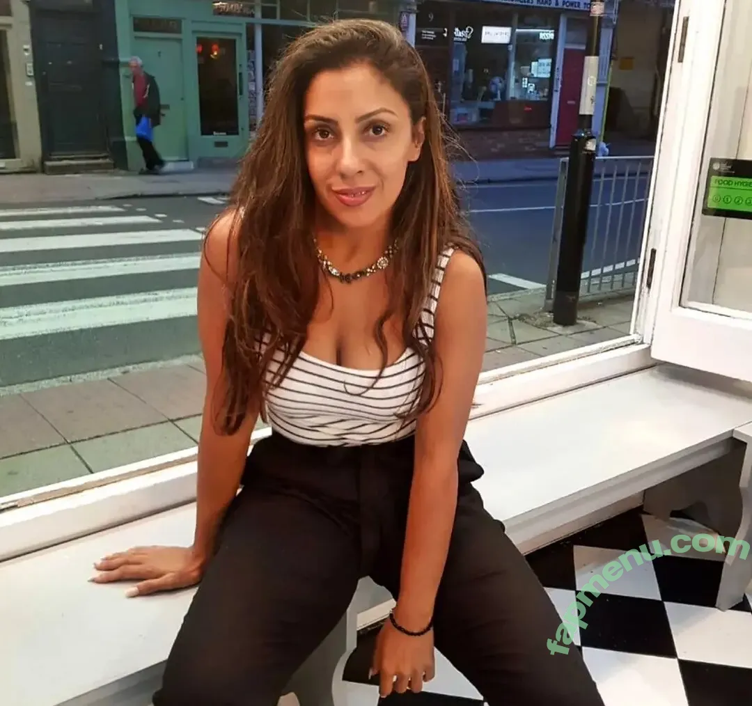 Narinder Kaur nude photo #0006 (Narinder Kaur)