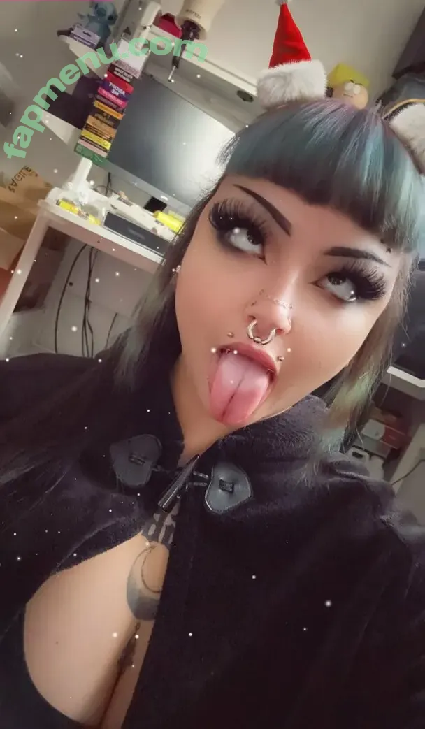 Nasty_goth nude photo #0006 (gothf0x / nasty_goth_free)