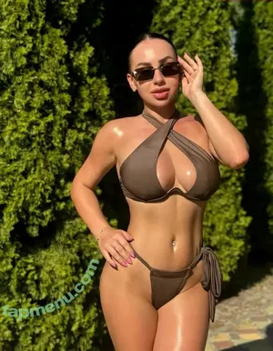  nude photo #0004