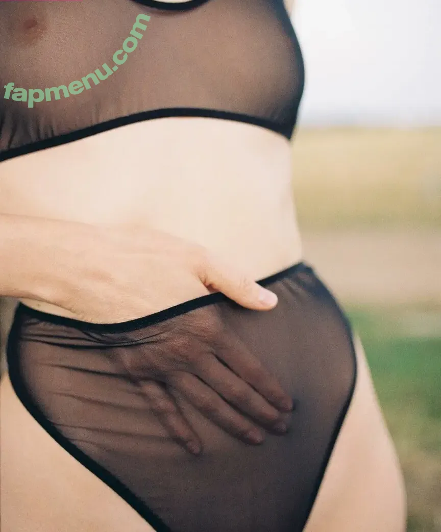 nastya_lazaridi nude photo #0004 (nastya_lazaridi)