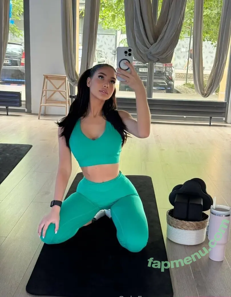 nastya_star nude photo #0017 (nastya_star__12)