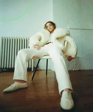 Natalia Dyer / nattyiceofficial nude photo #0853