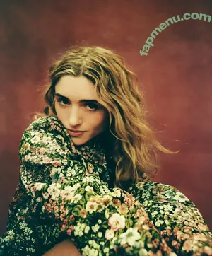 Natalia Dyer / nattyiceofficial nude photo #0858