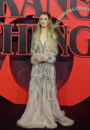 Natalia Dyer / nattyiceofficial nude photo #0879