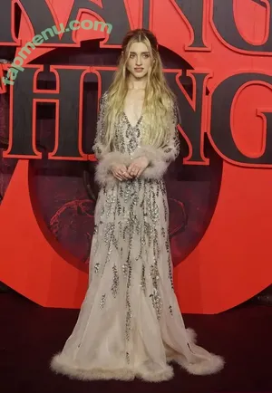 Natalia Dyer / nattyiceofficial nude photo #0881