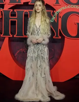 Natalia Dyer / nattyiceofficial nude photo #0902