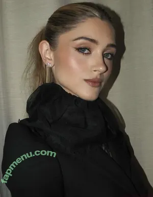 Natalia Dyer / nattyiceofficial nude photo #0905