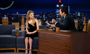 Natalia Dyer / nattyiceofficial nude photo #0942