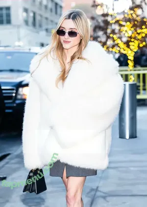 Natalia Dyer / nattyiceofficial nude photo #0959