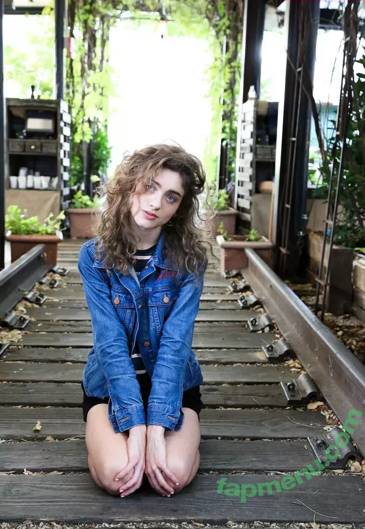 Natalia Dyer nude photo #0005 (nattyiceofficial)