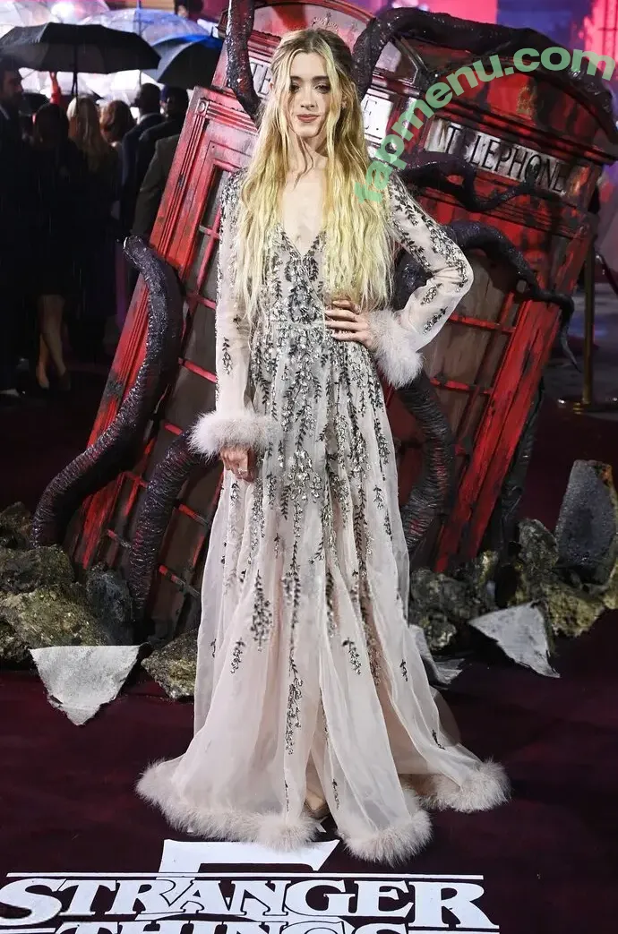 Natalia Dyer nude photo #0867 (nattyiceofficial)