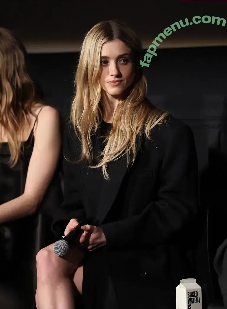 Natalia Dyer nude photo #0979 (nattyiceofficial)