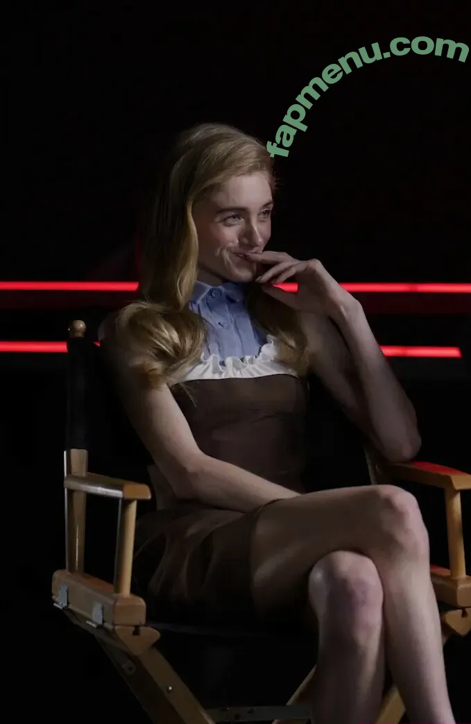 Natalia Dyer nude photo #0990 (nataliadyer / nataliedyerfans / nattyiceofficial)