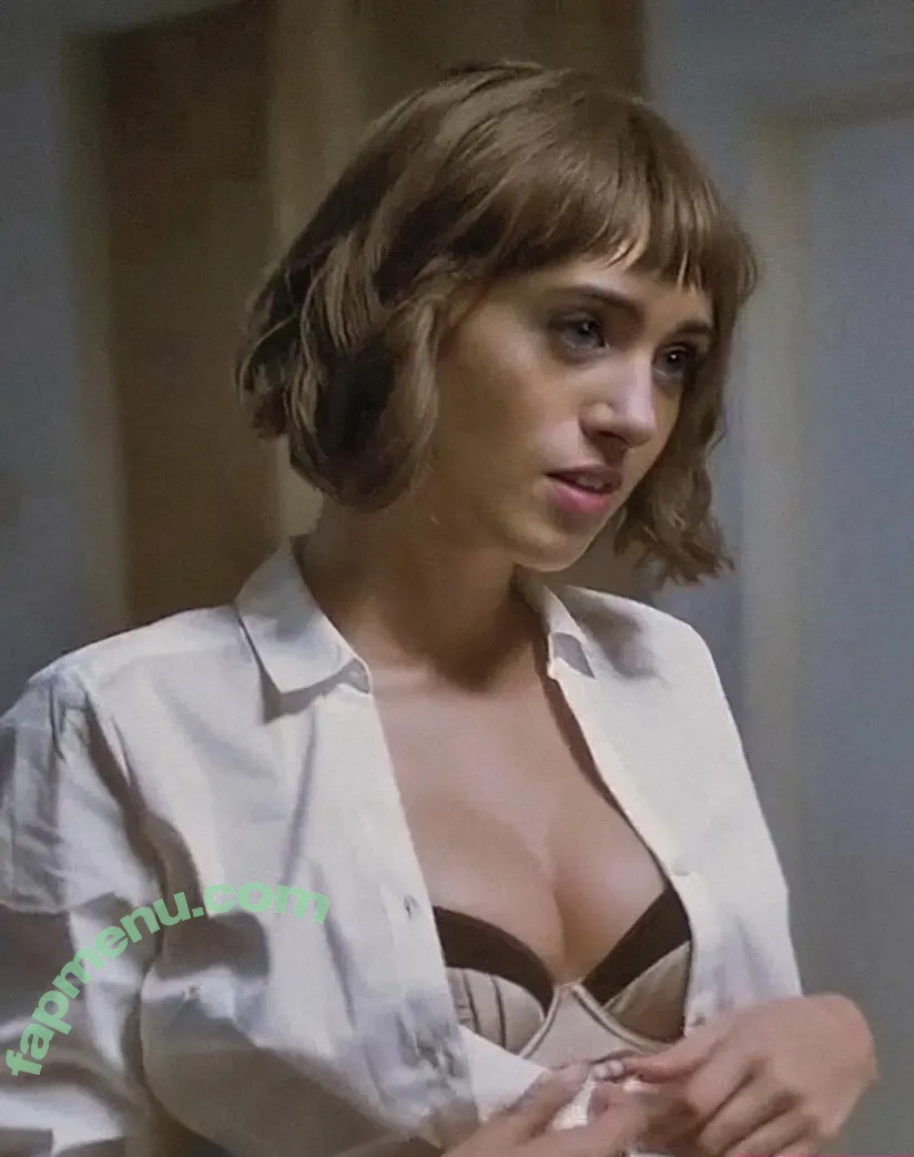 Natalia Dyer nude photo #0996 (NataliaDyer / nattyiceofficial)