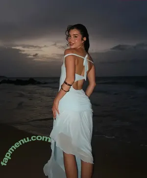 Natalia Estrada / nataxtrada nude photo #0024