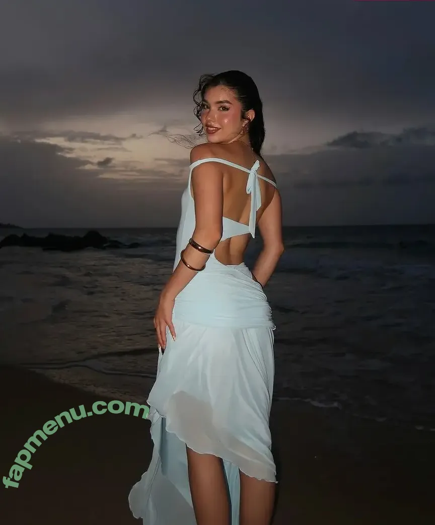 Natalia Estrada nude photo #0024 (nataxtrada)