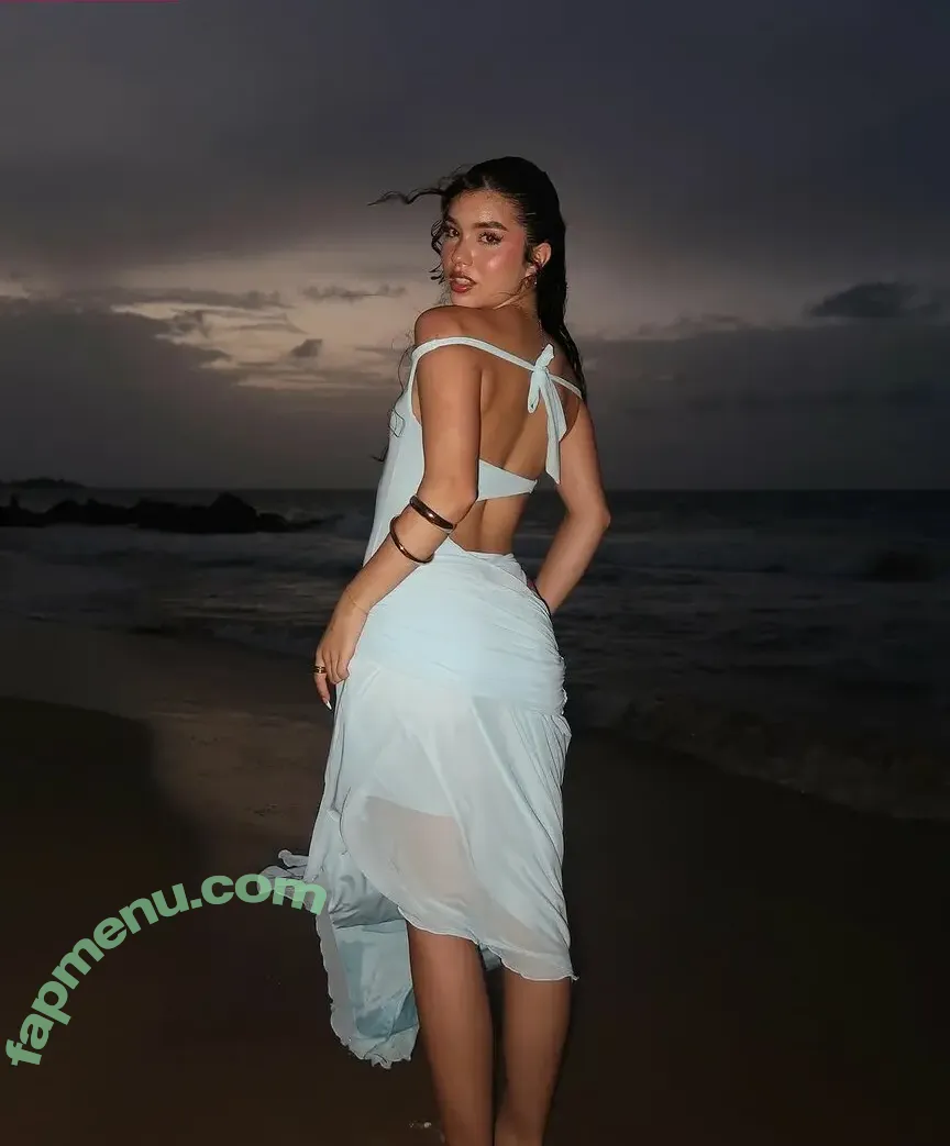 Natalia Estrada nude photo #0026 (nataxtrada)