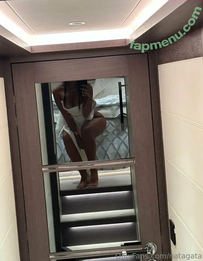Natalia Garibotto nude photo #0001 (Natagata / nataagataa)