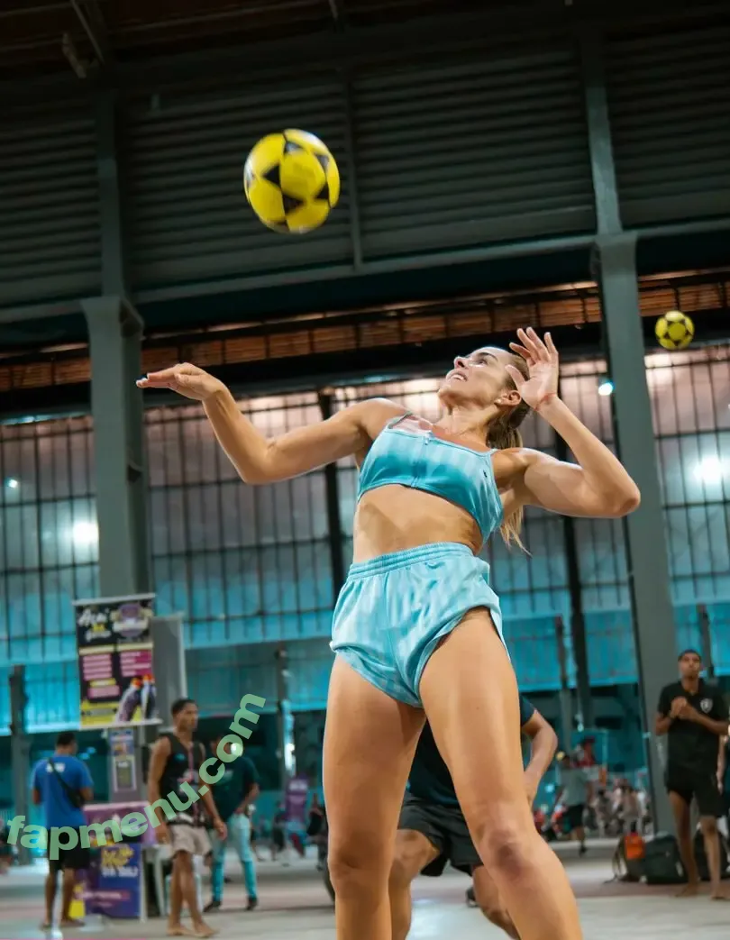 Natália Guitler nude photo #0037 (nataliaguitler)